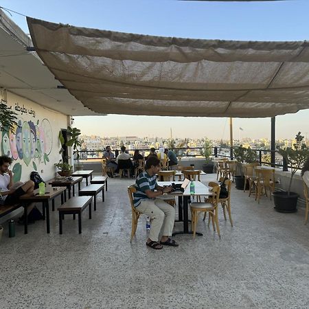 Battuta Hostel Amman Bagian luar foto